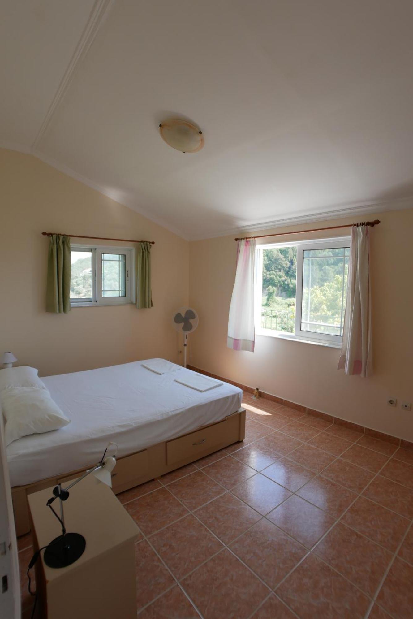 Villa Vania Gardenos Vitalades Bagian luar foto