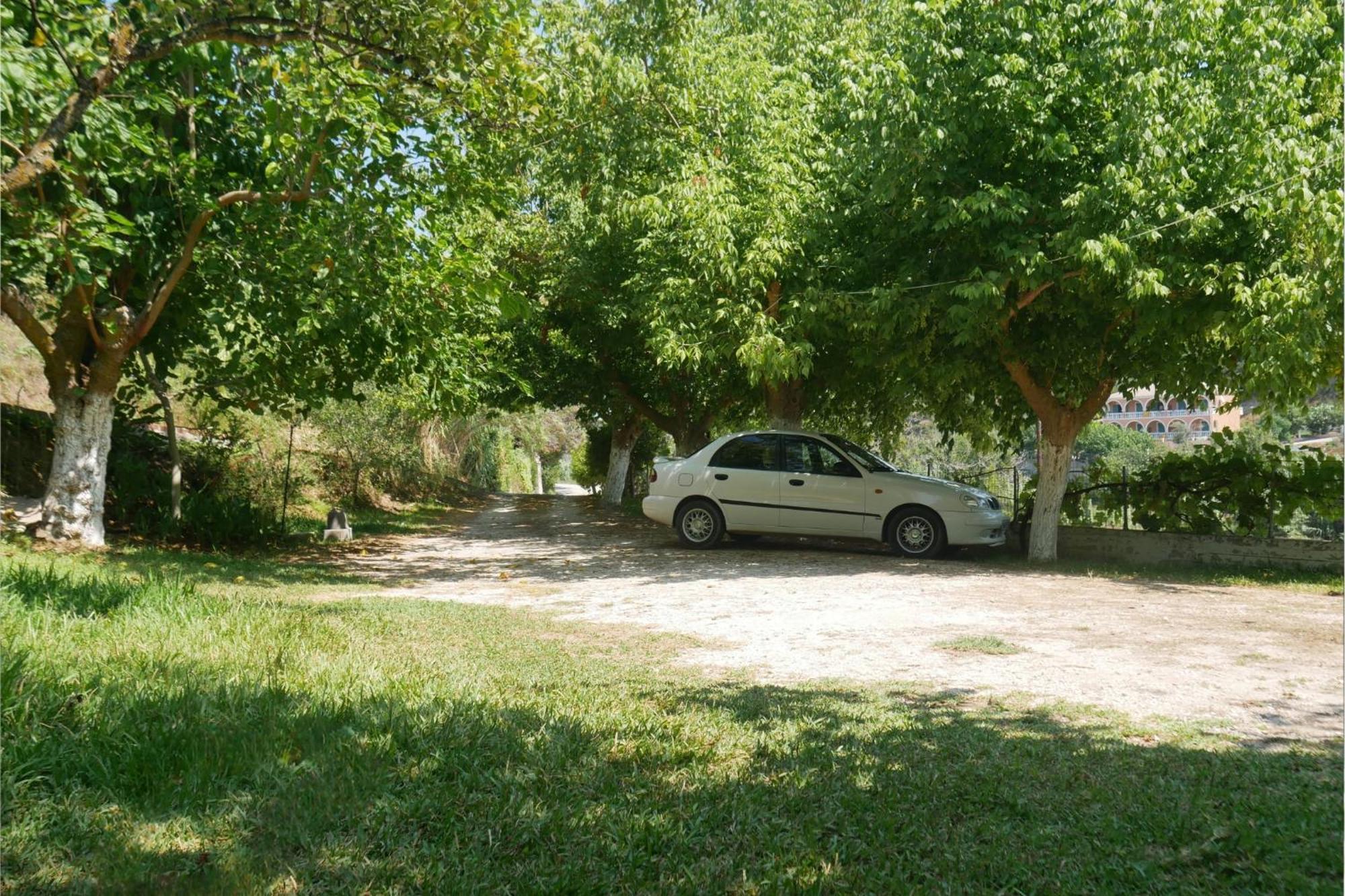 Villa Vania Gardenos Vitalades Bagian luar foto