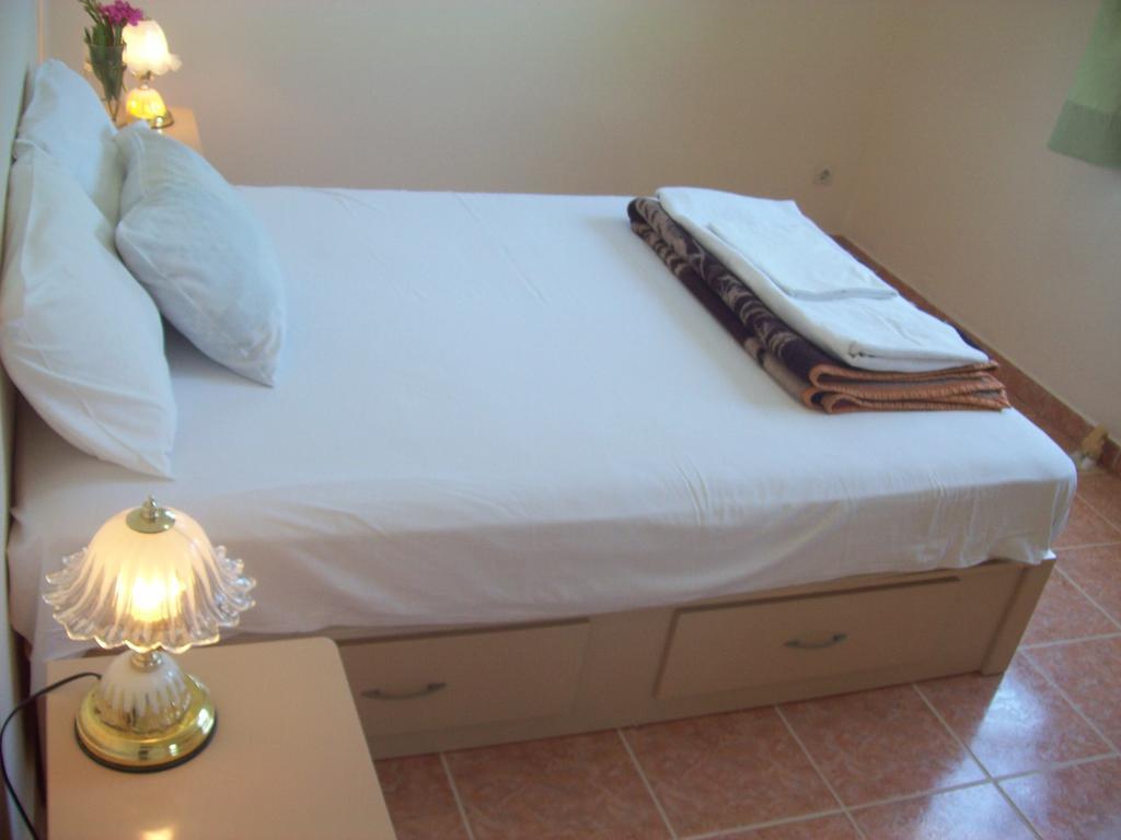 Villa Vania Gardenos Vitalades Bagian luar foto