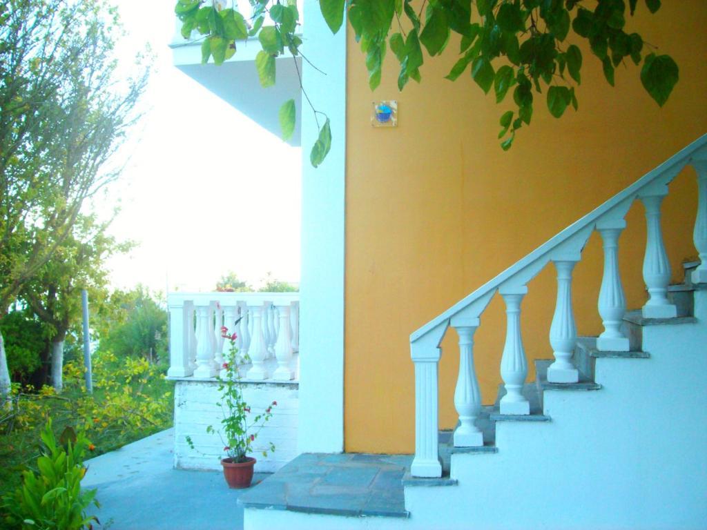 Villa Vania Gardenos Vitalades Bagian luar foto